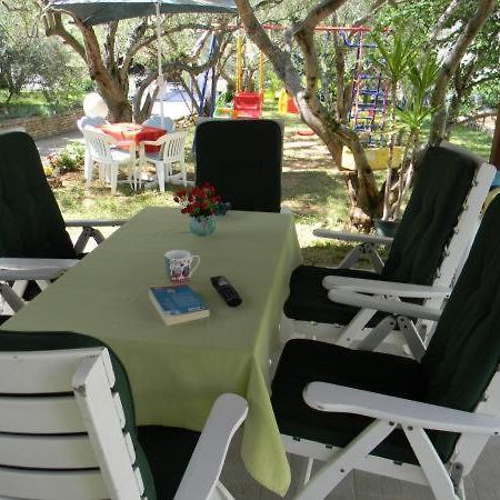 Apartmani Maver Sveti Filip i Jakov Extérieur photo