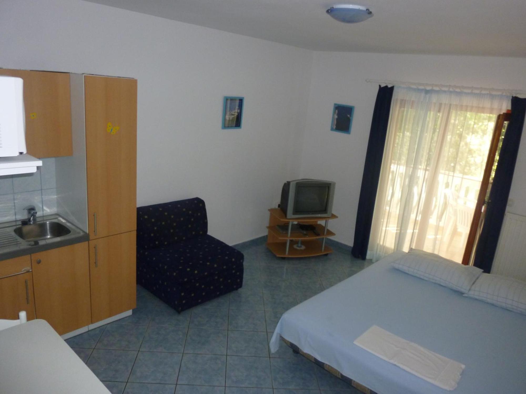 Apartmani Maver Sveti Filip i Jakov Chambre photo