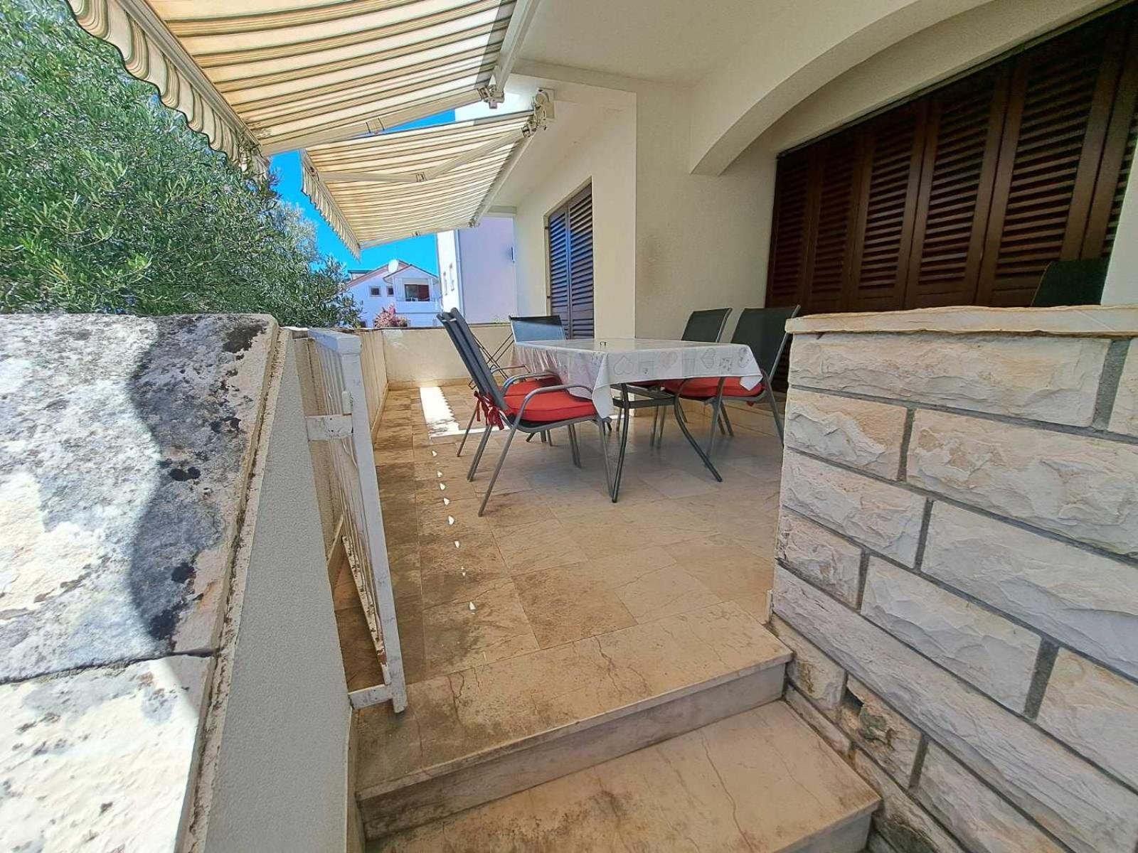 Apartmani Maver Sveti Filip i Jakov Extérieur photo